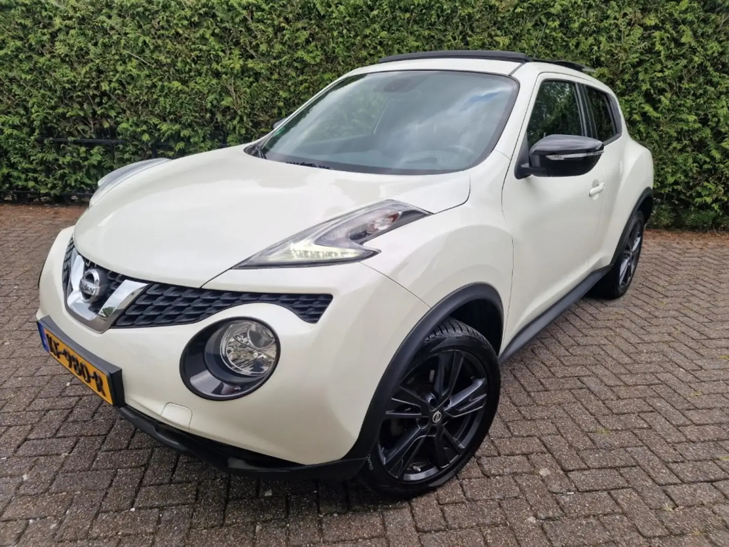 Nissan Juke 1.2 DIG-T Connecta parelmoer full option Wit - 1