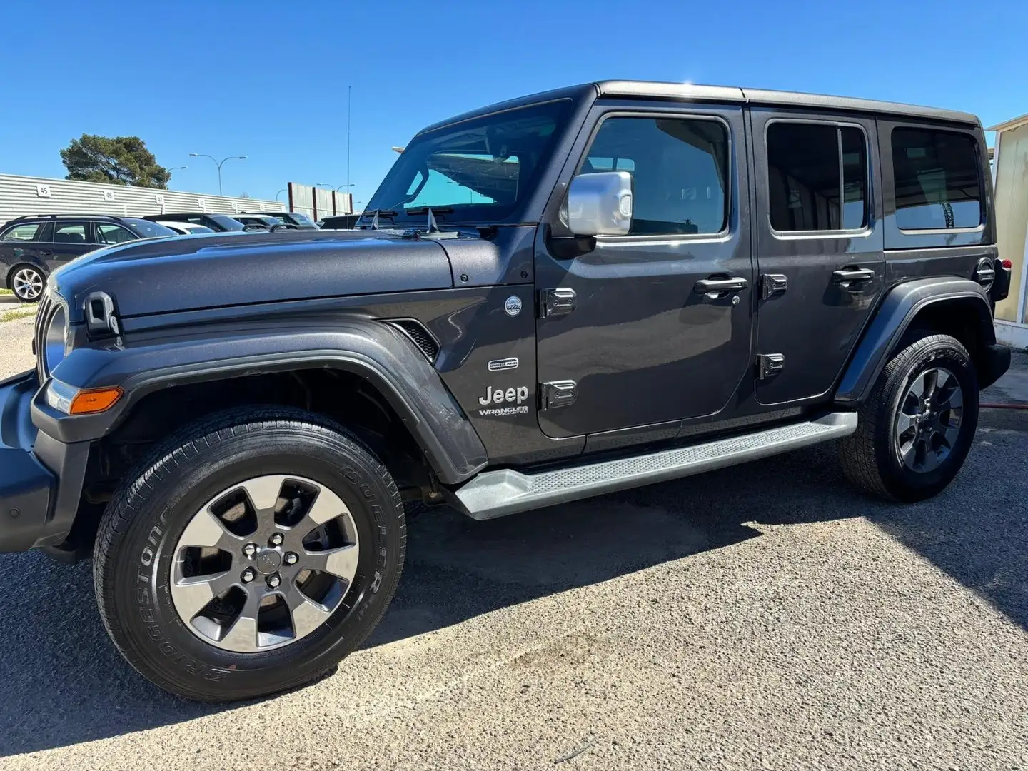 Jeep Wrangler Wrangler Unlimited 2.0T GME Sahara 8ATX Sahara Gris - 2