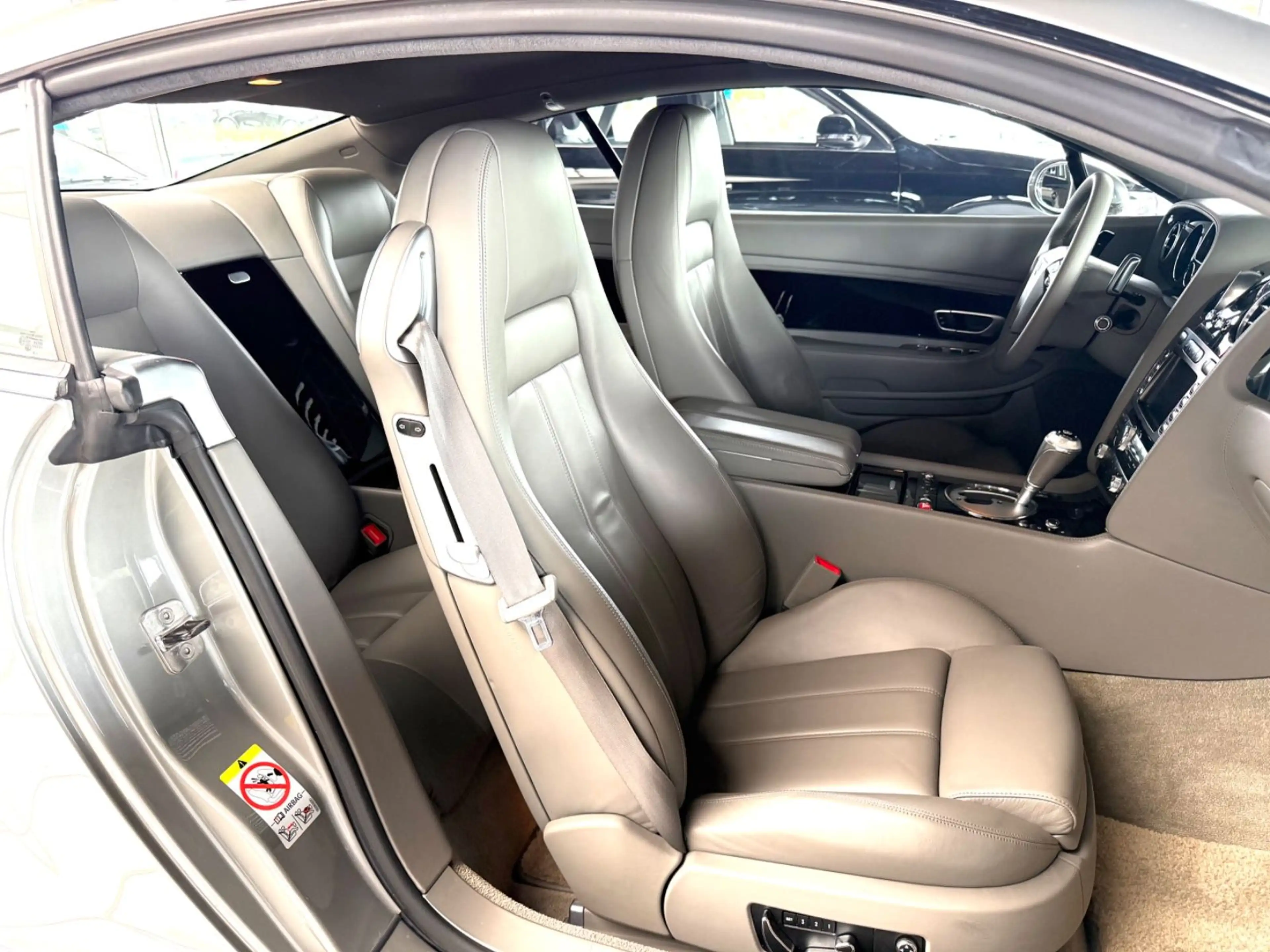 Bentley Continental GT Deutsches Fahrz. Bentley Service — photo 14