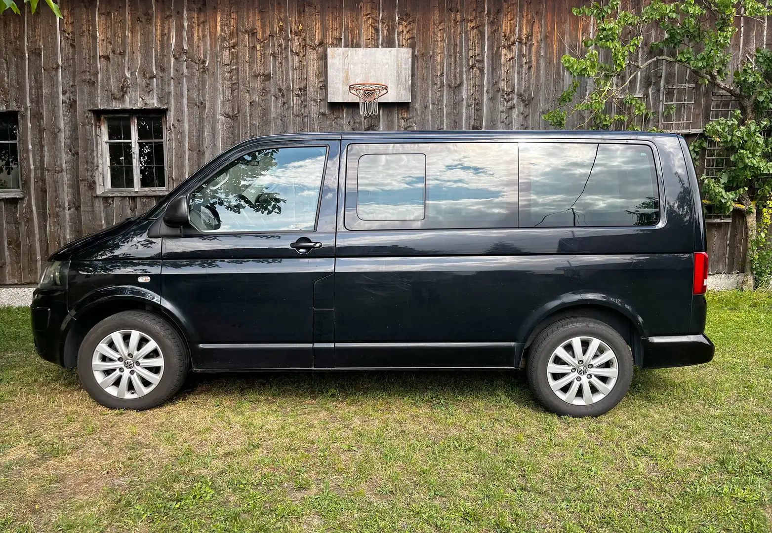 Volkswagen T5 Multivan Multivan Startline 2,0 TDI D-PF DSG Startline Schwarz - 2