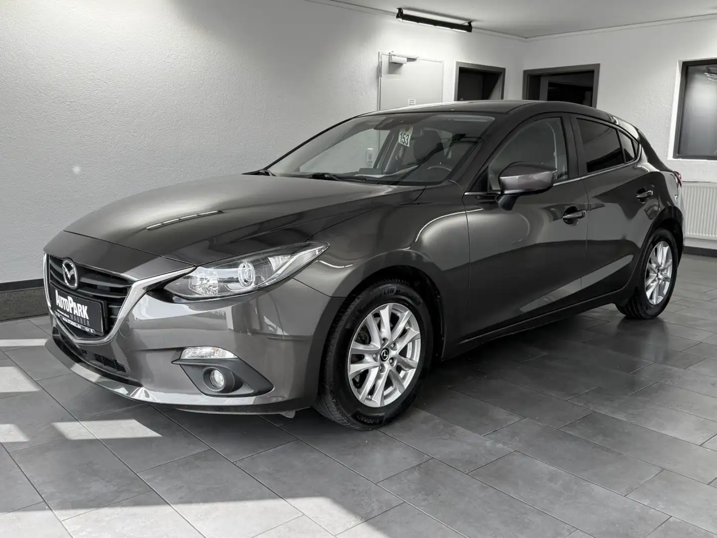 Mazda 3 Lim. Center-Line Grau - 2