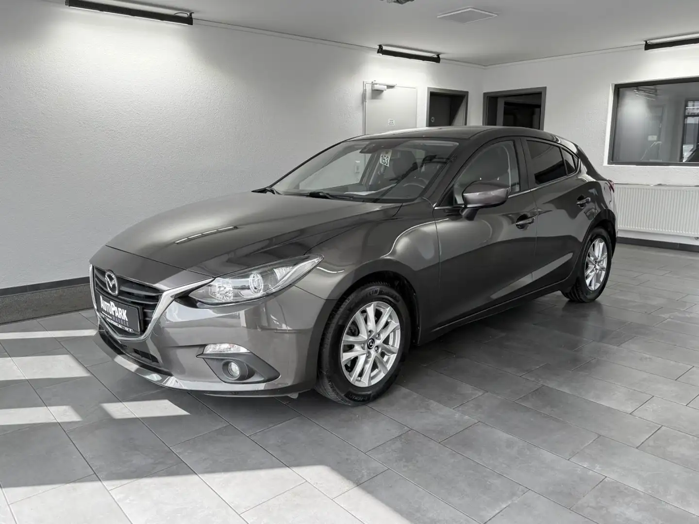 Mazda 3 Lim. Center-Line Grau - 1