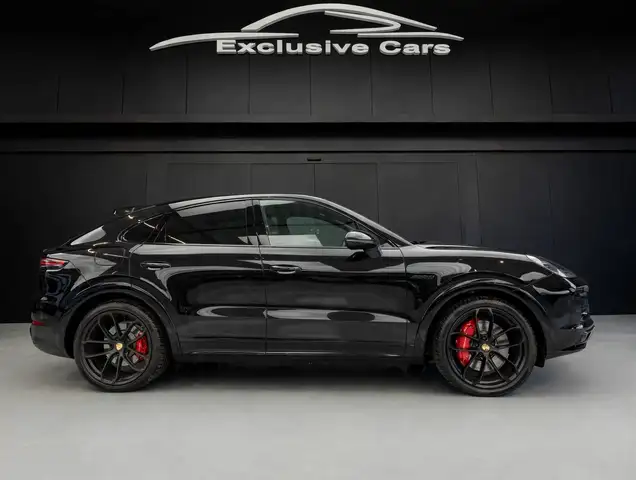 Porsche Cayenne view 2