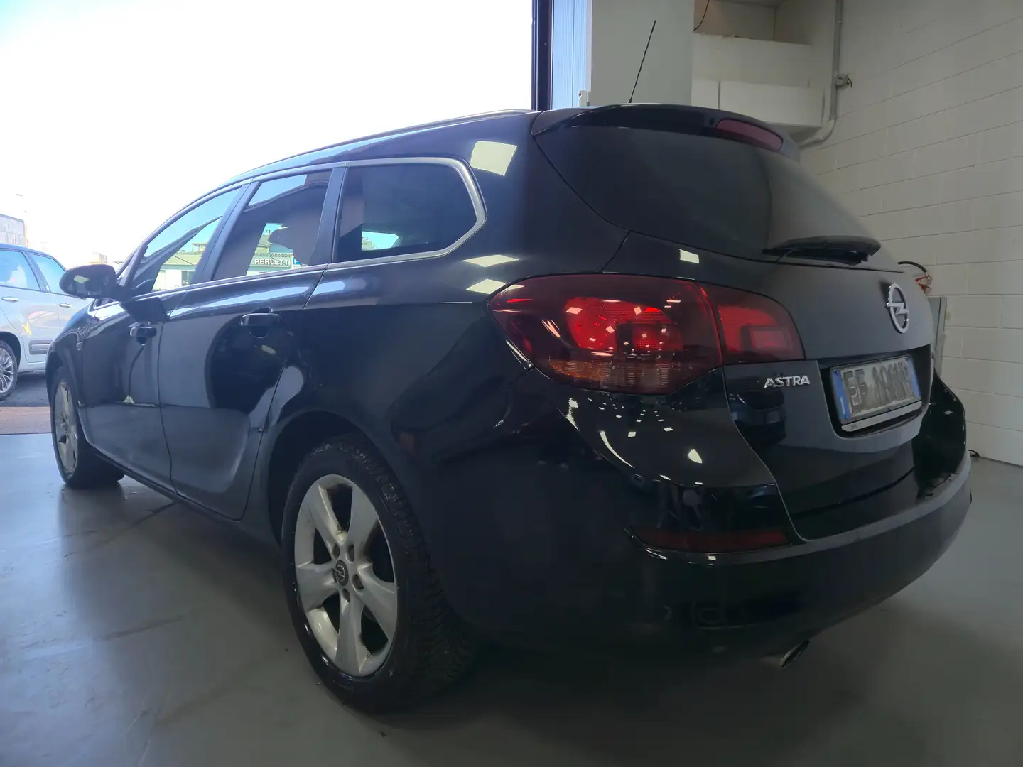 Opel Astra Astra IV 2009 Sports Tourer Sports Tourer 2.0 cdtI Schwarz - 2