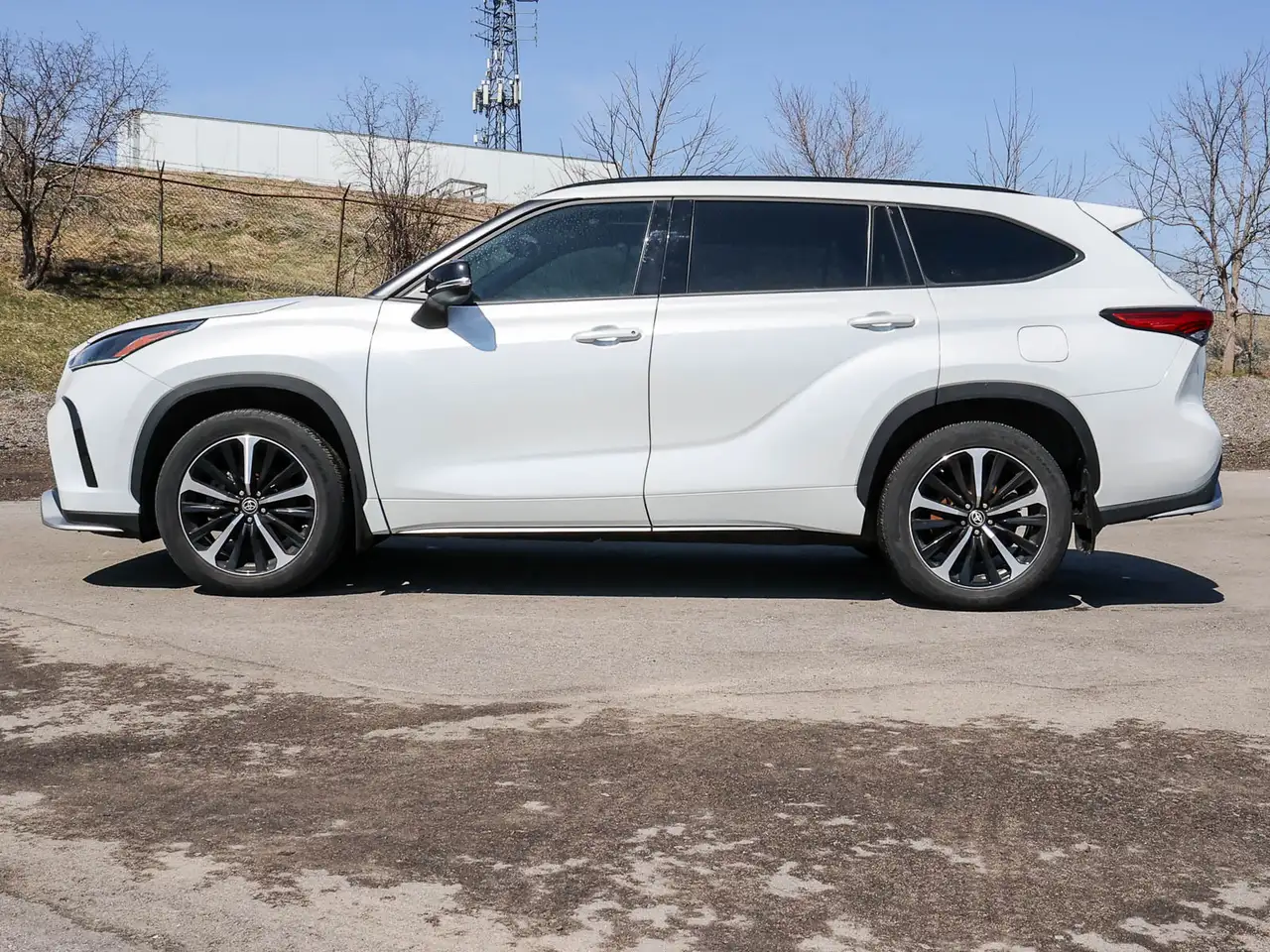 Toyota Highlander снимка Toyota Highlander