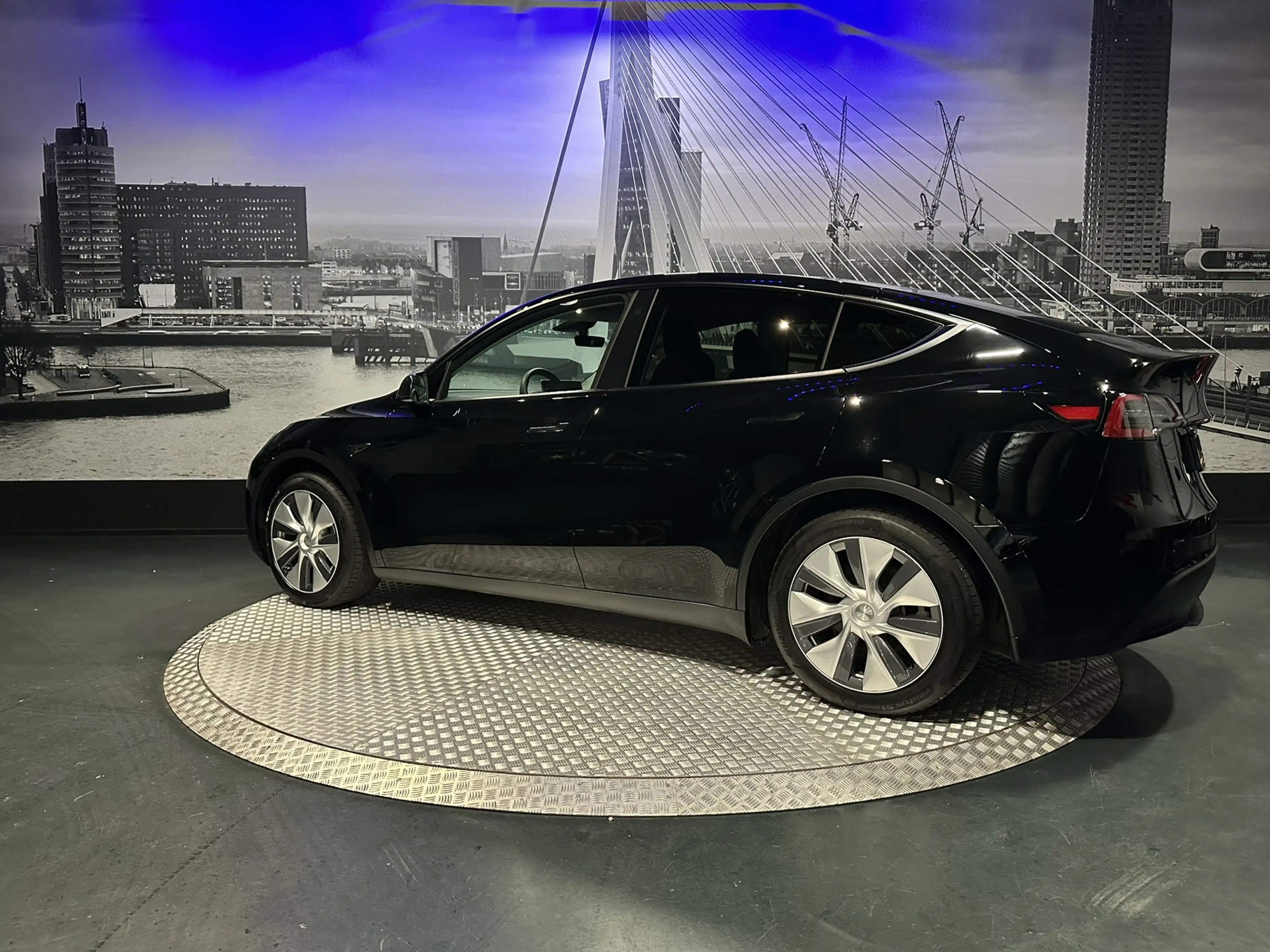 Tesla Model Y RWD 58 kWh *Origineel NL*Trekhaak*Pano* — photo 9