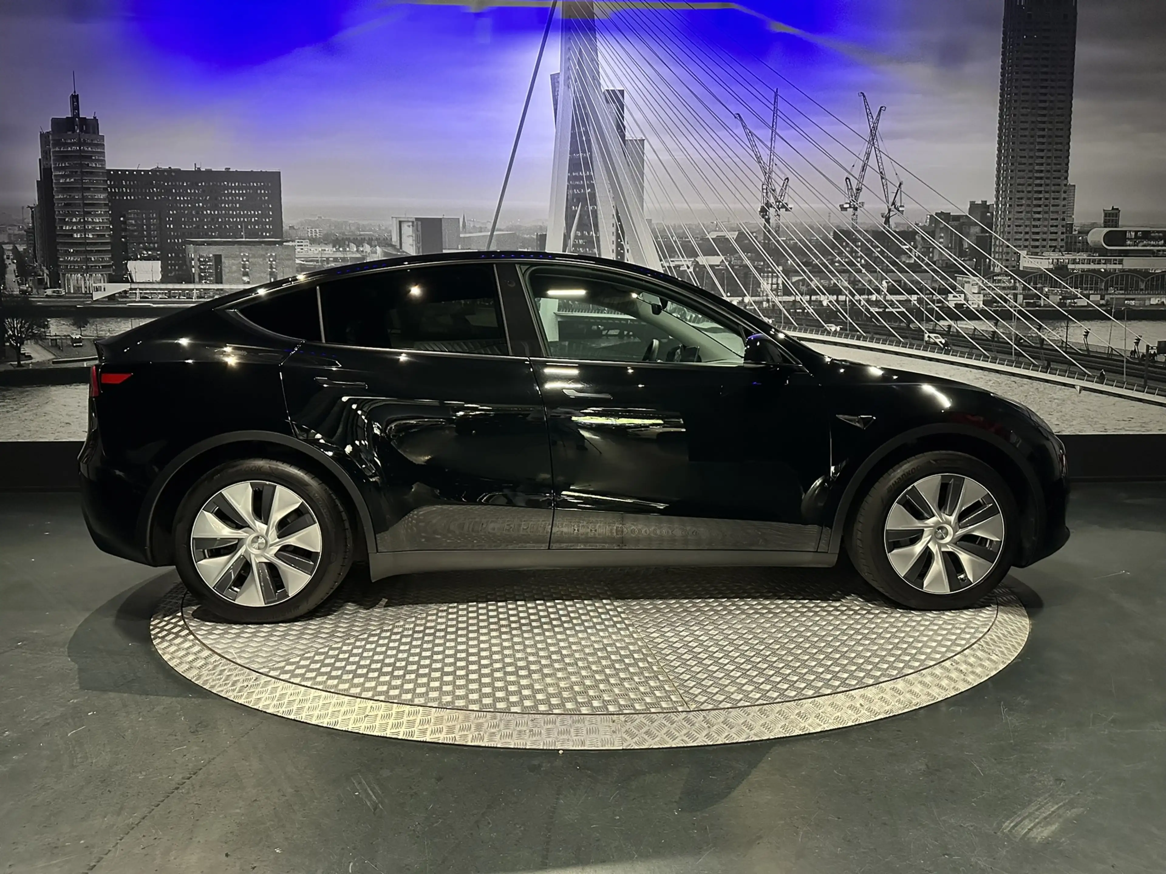 Tesla Model Y RWD 58 kWh *Origineel NL*Trekhaak*Pano* — photo 13