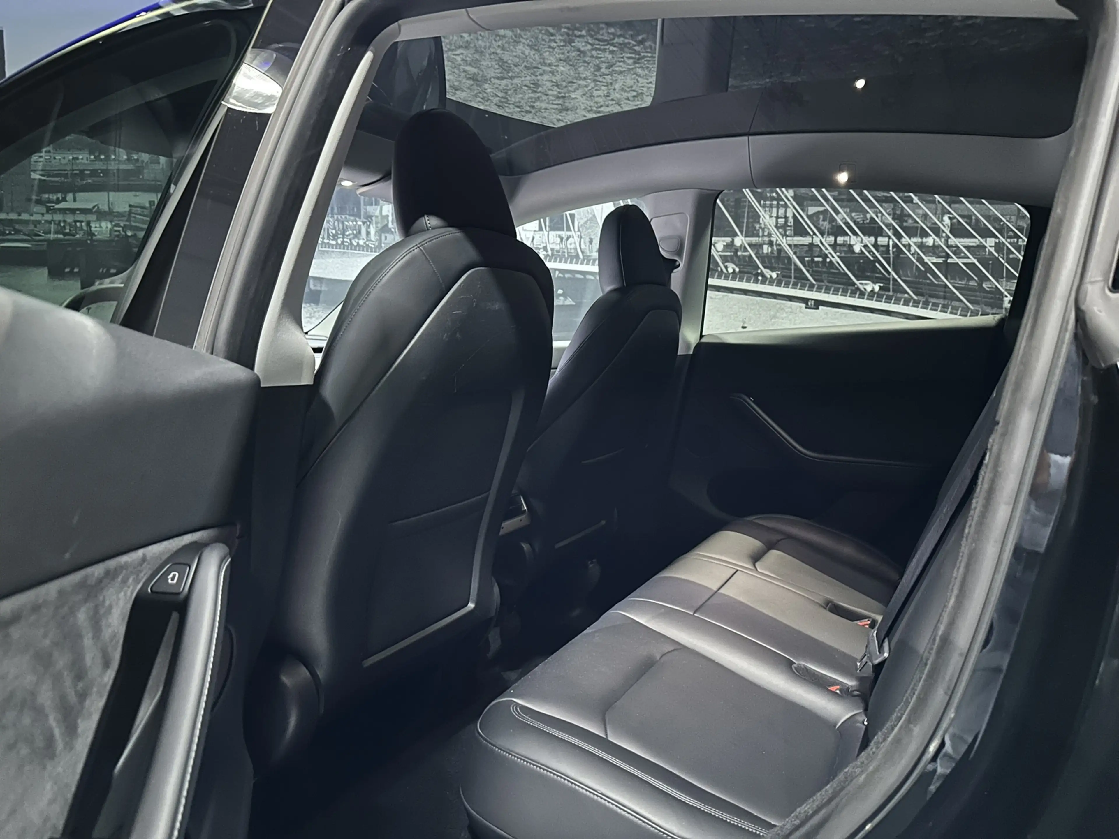 Tesla Model Y RWD 58 kWh *Origineel NL*Trekhaak*Pano* — photo 21