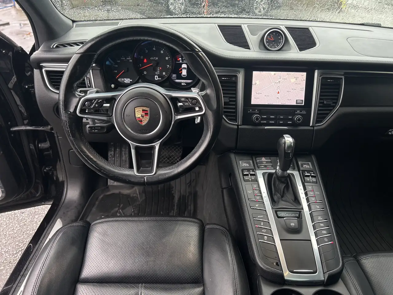 Porsche Macan снимка Porsche Macan