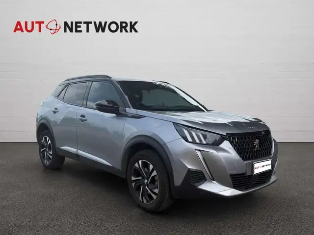 Peugeot 2008 view 3
