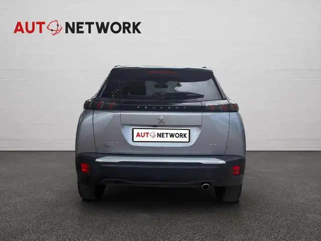 Peugeot 2008 view 6