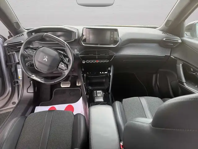 Peugeot 2008 view 11