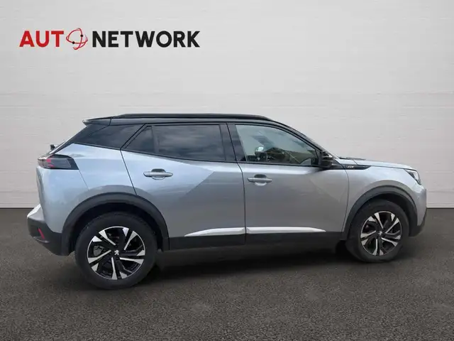 Peugeot 2008 view 8