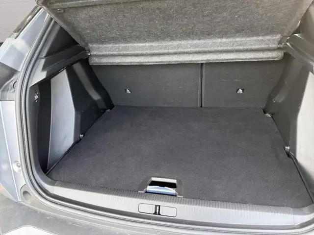 Peugeot 2008 view 14