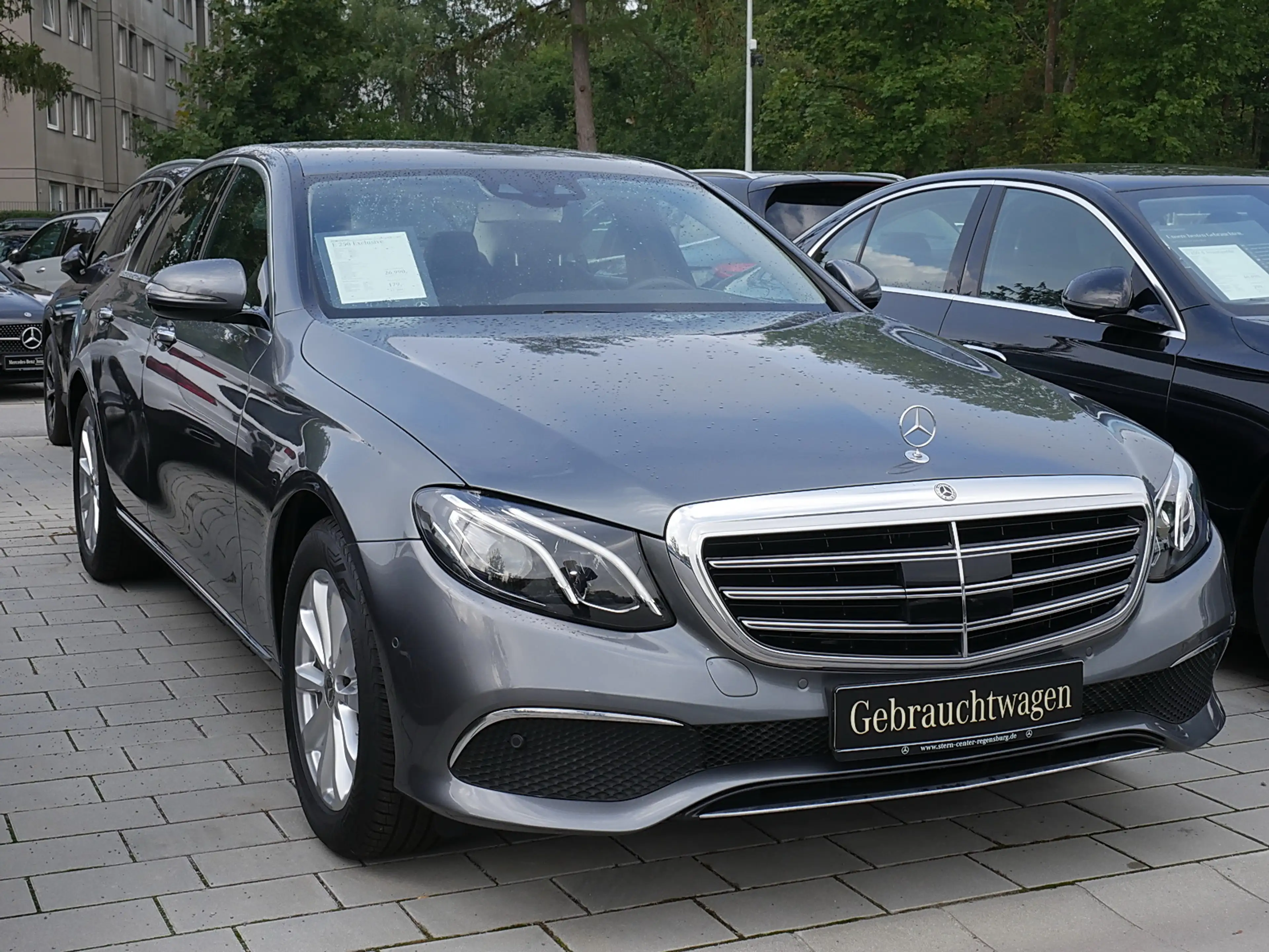 Mercedes-Benz E 250 Limousine Exclusive+Comand+Ambiente+LED+DAB — photo 2