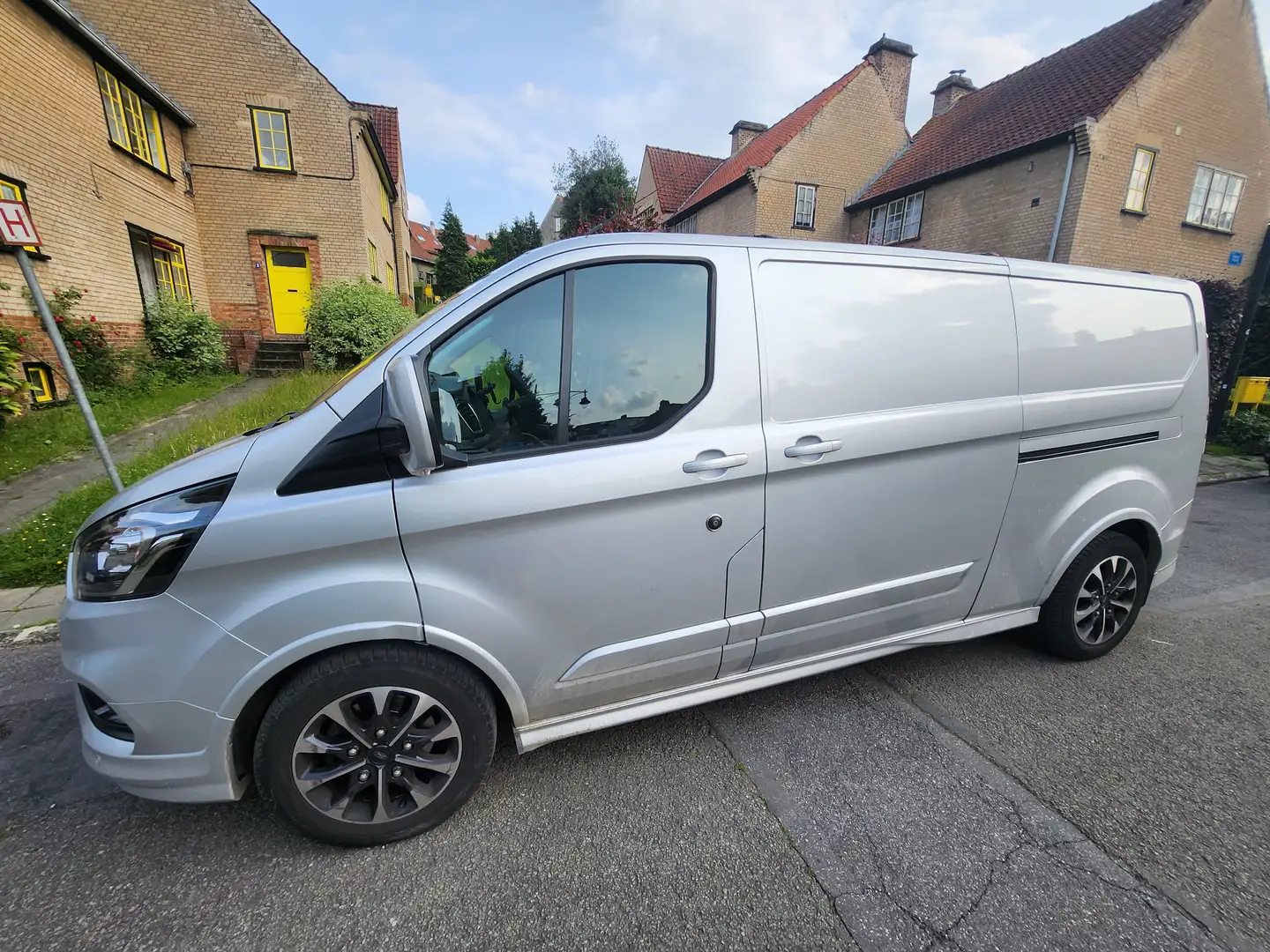Ford Transit Custom Transit Custom L2/H1 Sport A6 (EU6.2) Full Options Zilver - 1