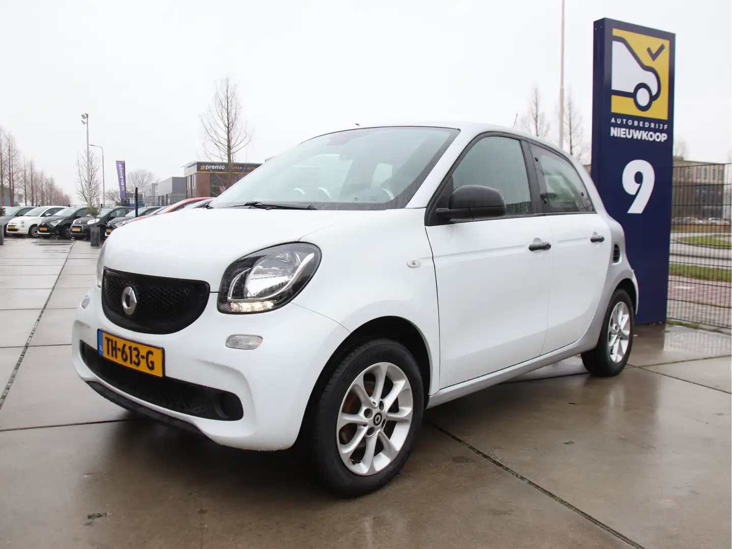 smart forFour 1.0 Business Solution NL-Auto, Climate Control, Bl Blanc - 1