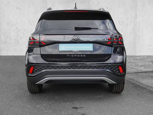 Volkswagen T-Cross view 6