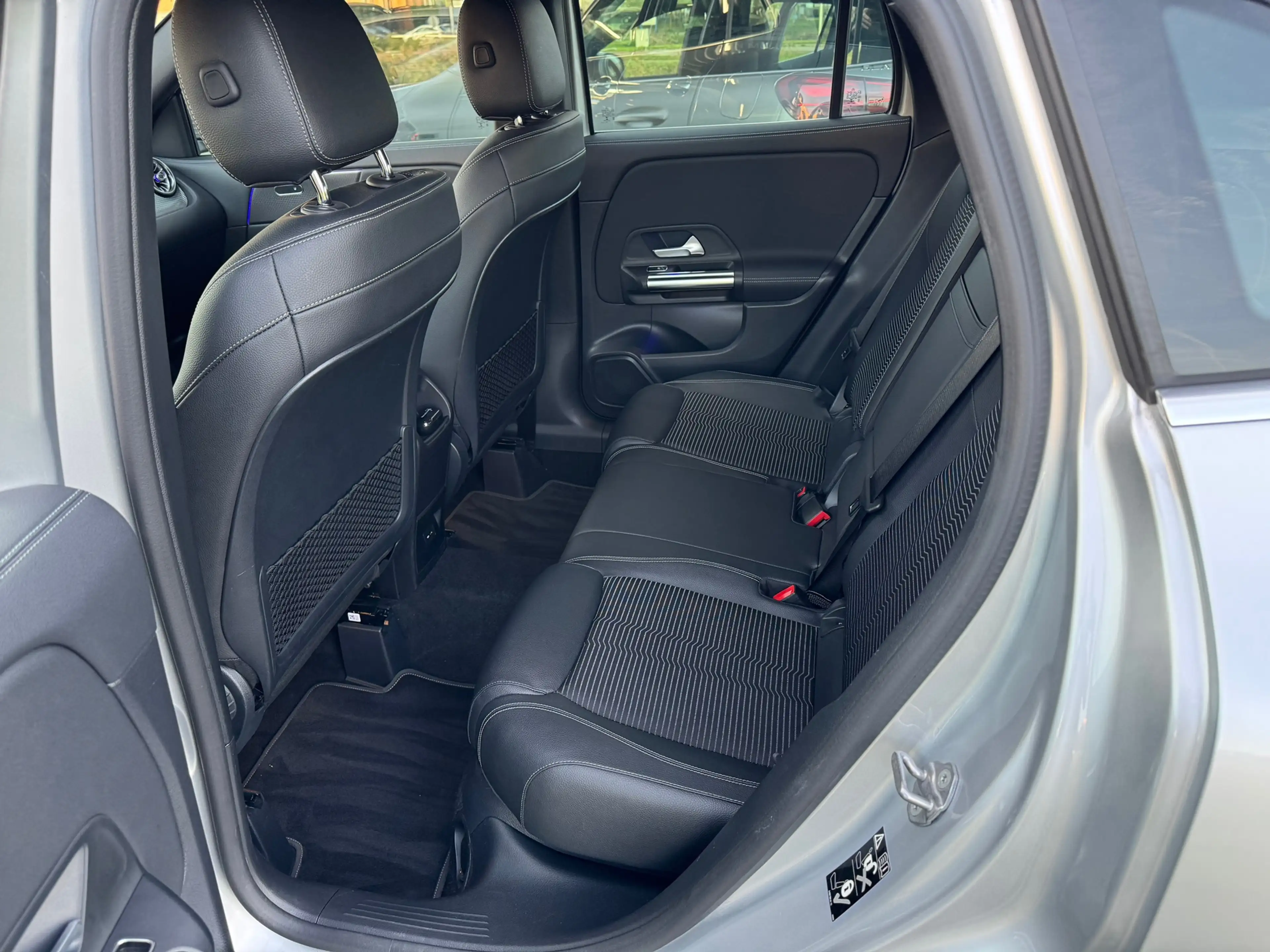 Mercedes-Benz GLA 250 e Progressive line Advanced automaat , Afneembare — photo 9