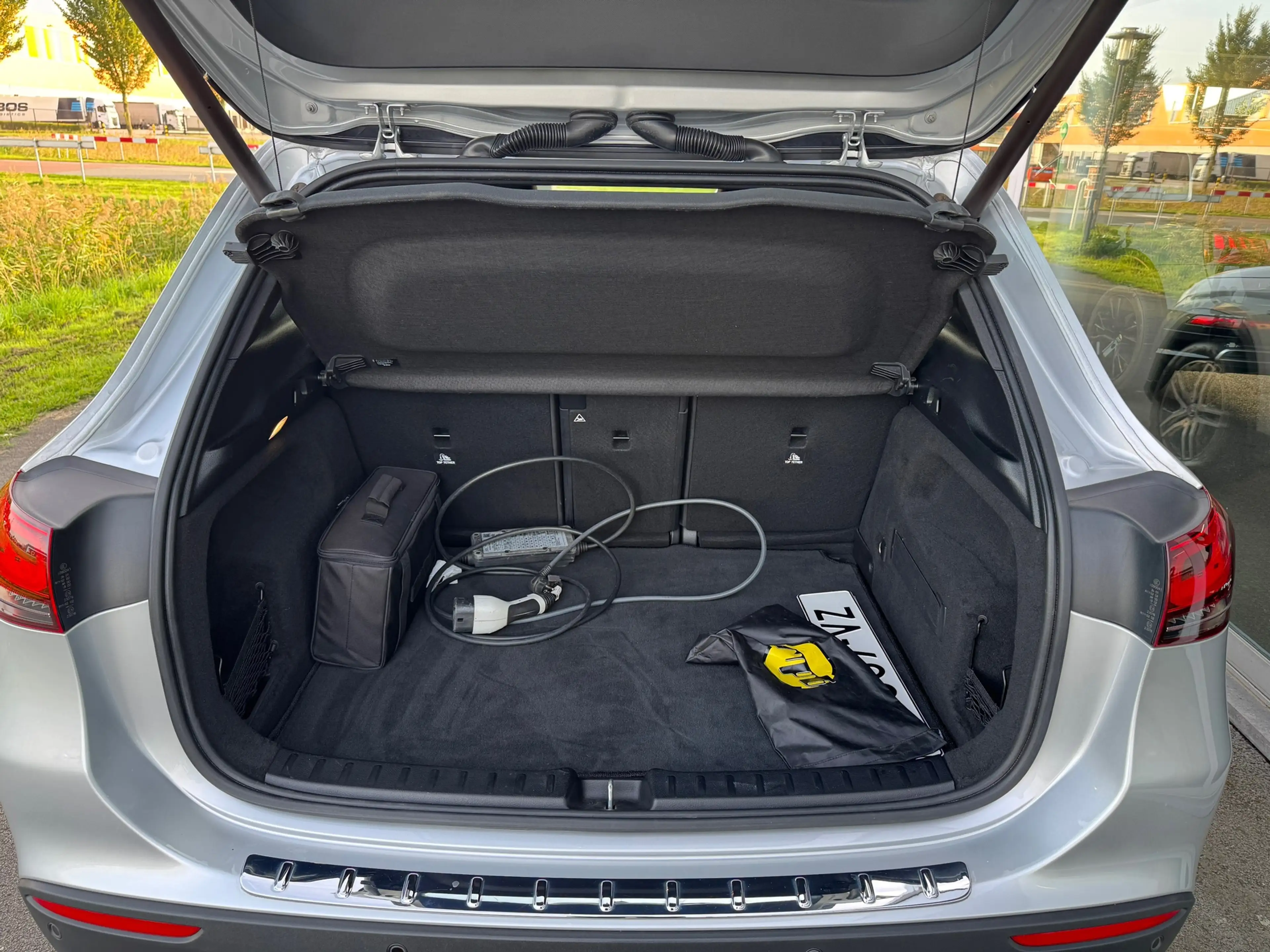 Mercedes-Benz GLA 250 e Progressive line Advanced automaat , Afneembare — photo 6