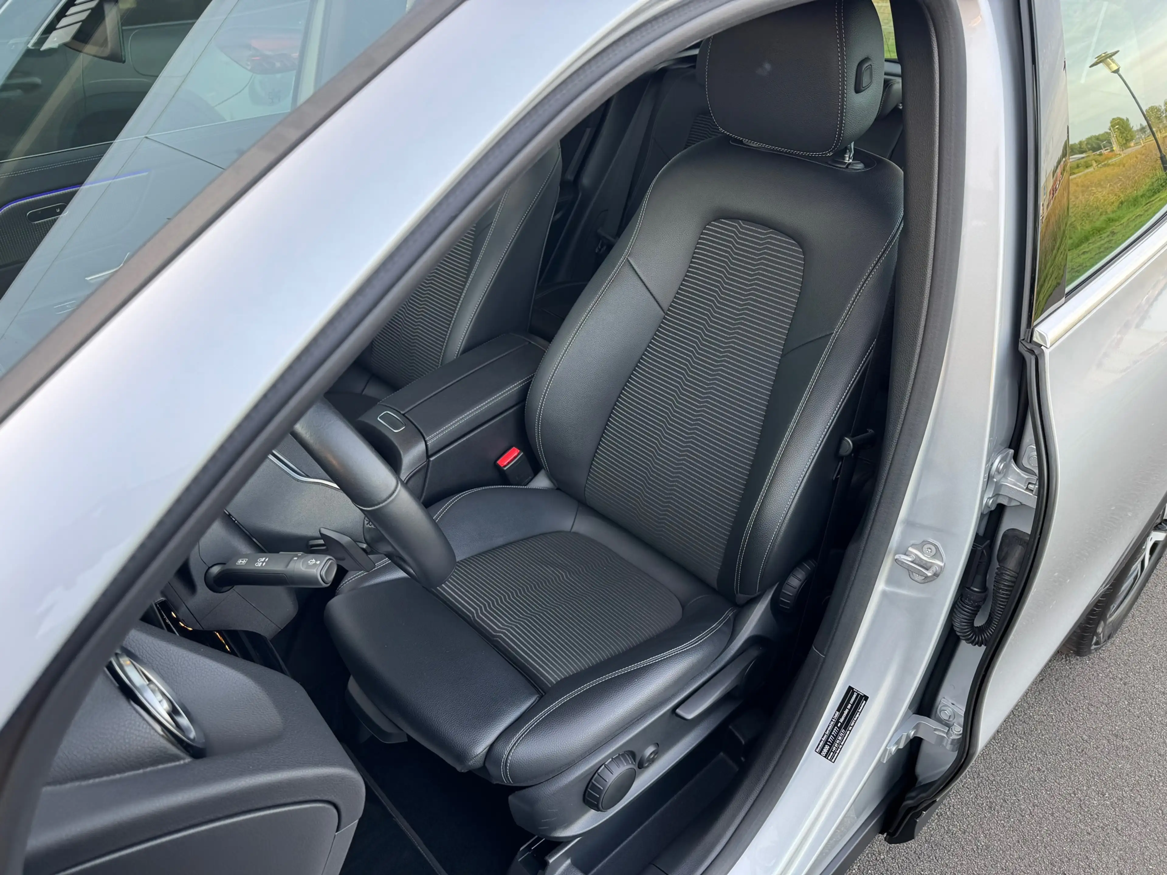 Mercedes-Benz GLA 250 e Progressive line Advanced automaat , Afneembare — photo 12