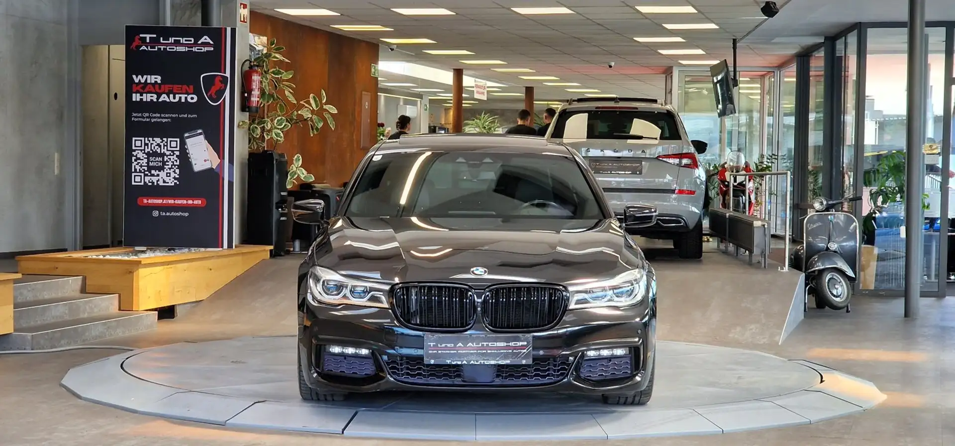 BMW 730 d xDrive Lang M-Paket Aut. *Head-up*360°*Schiebeda Schwarz - 2