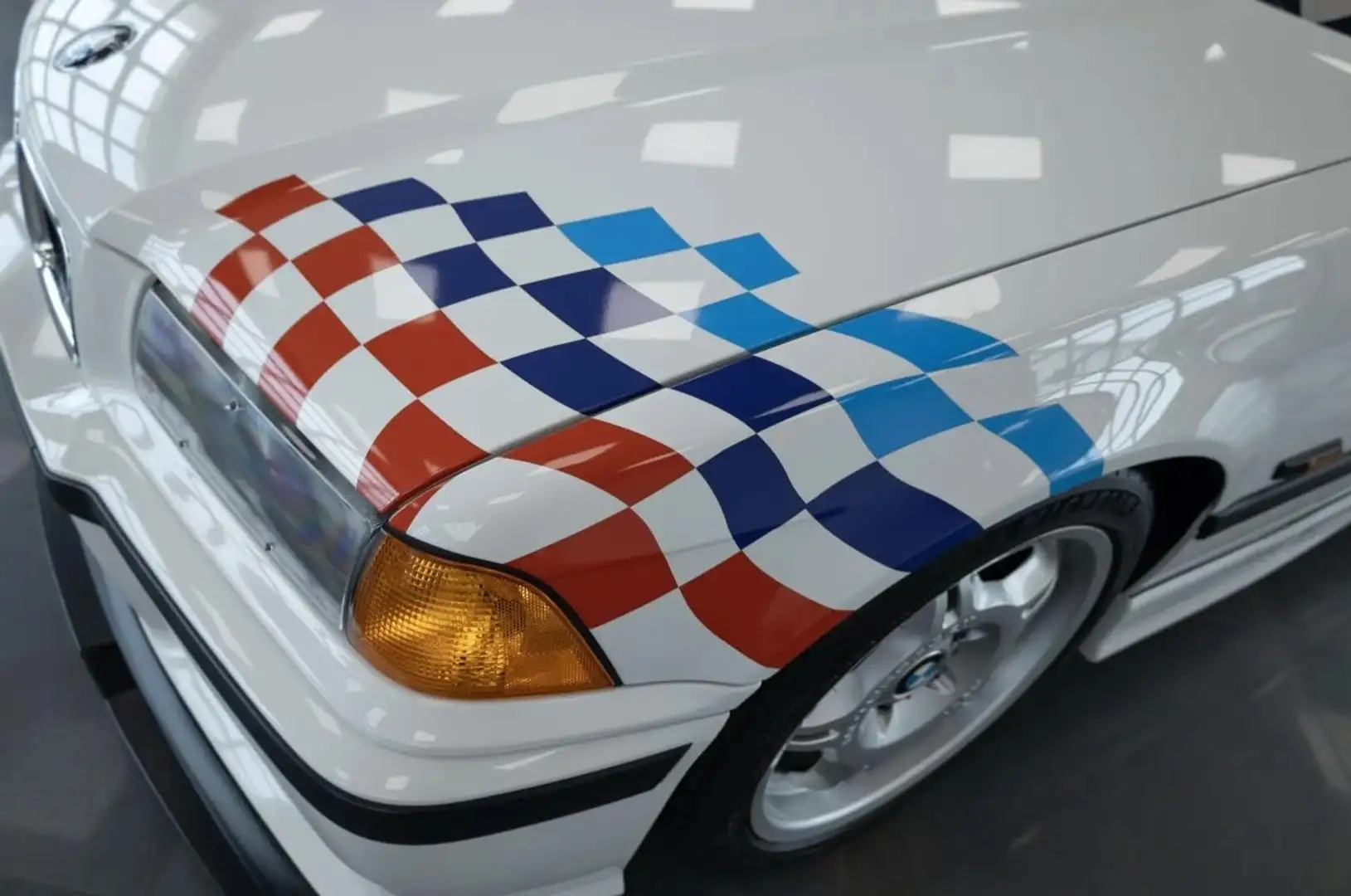 BMW M3 33 White - 1
