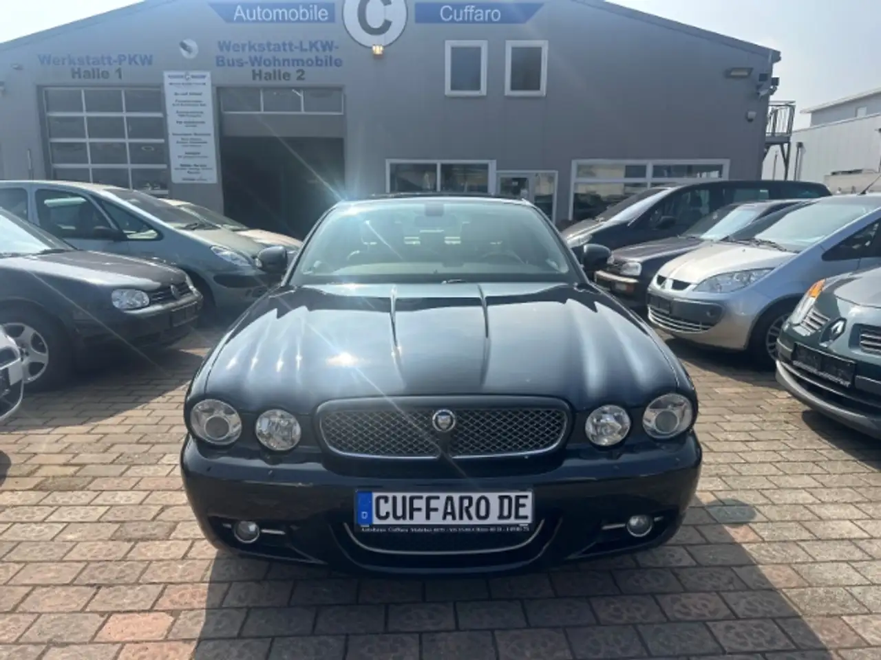 Jaguar XJ