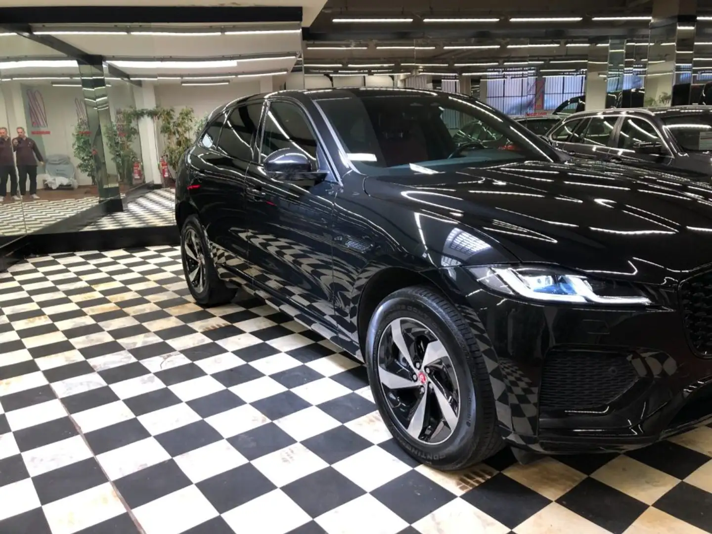 Jaguar F-Pace 2.0 D 163 CV AWD aut. R-Dynamic S Noir - 2