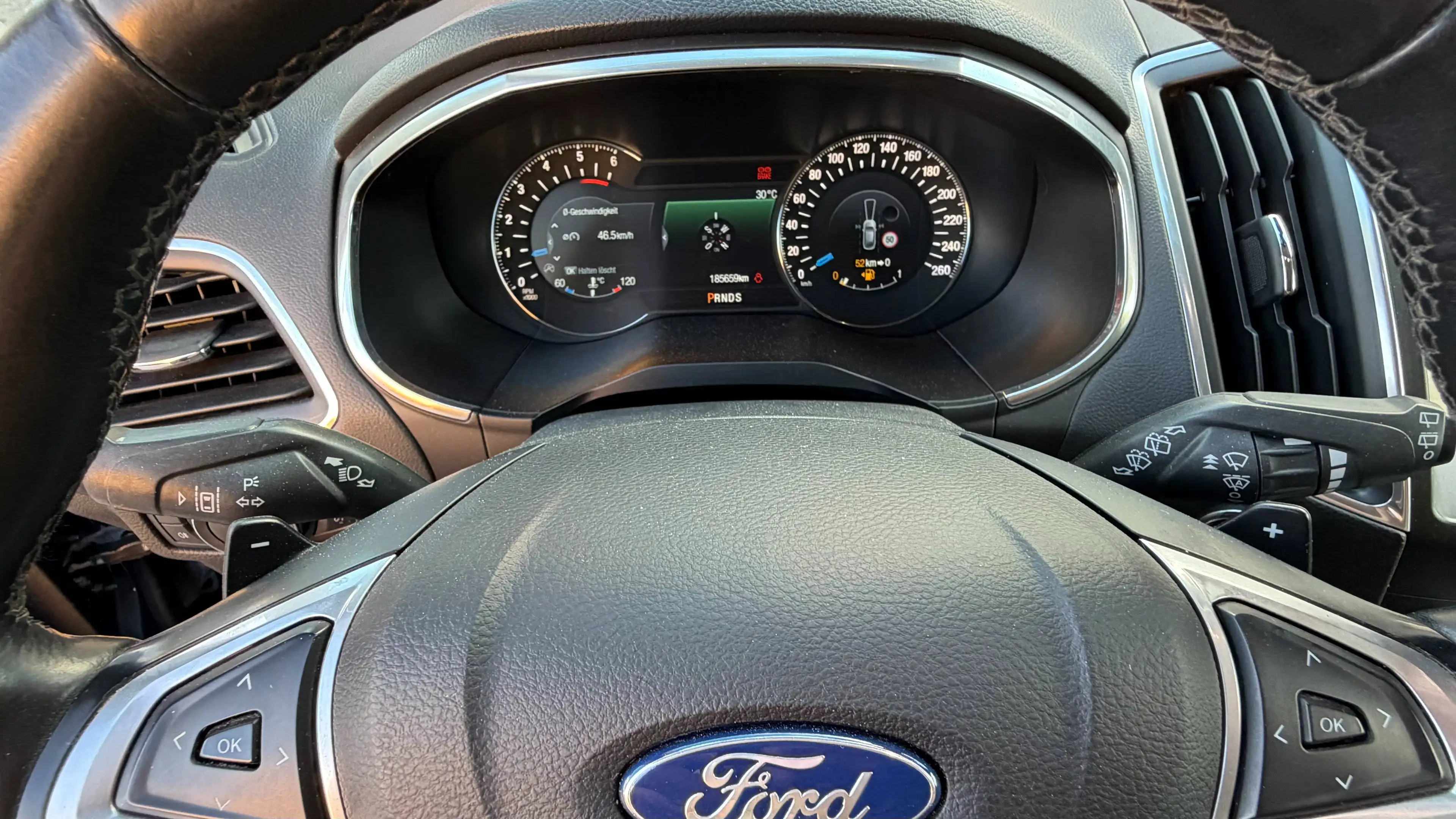 Ford Galaxy Titanium — photo 15