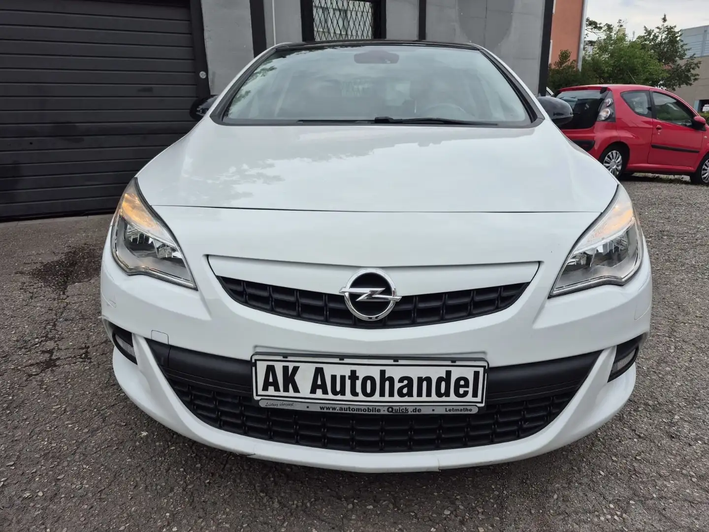 Opel Astra J Lim. 5-trg. Color Edition Wit - 2