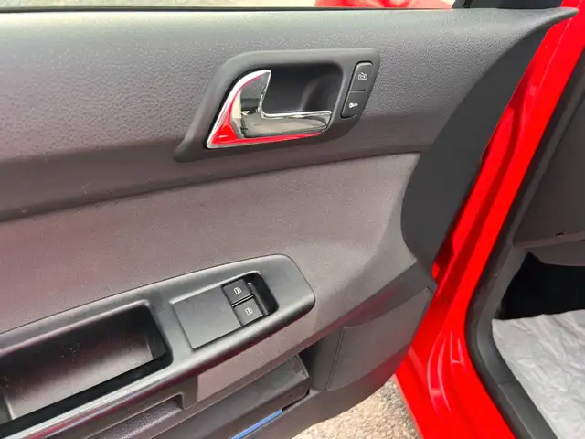 Volkswagen Polo view 13