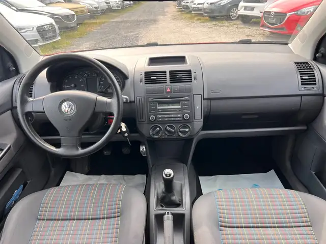 Volkswagen Polo view 9