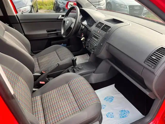 Volkswagen Polo view 10