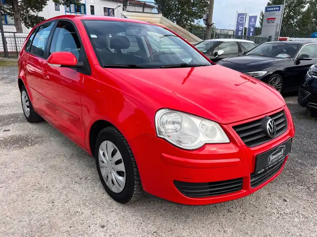 Volkswagen Polo view 3