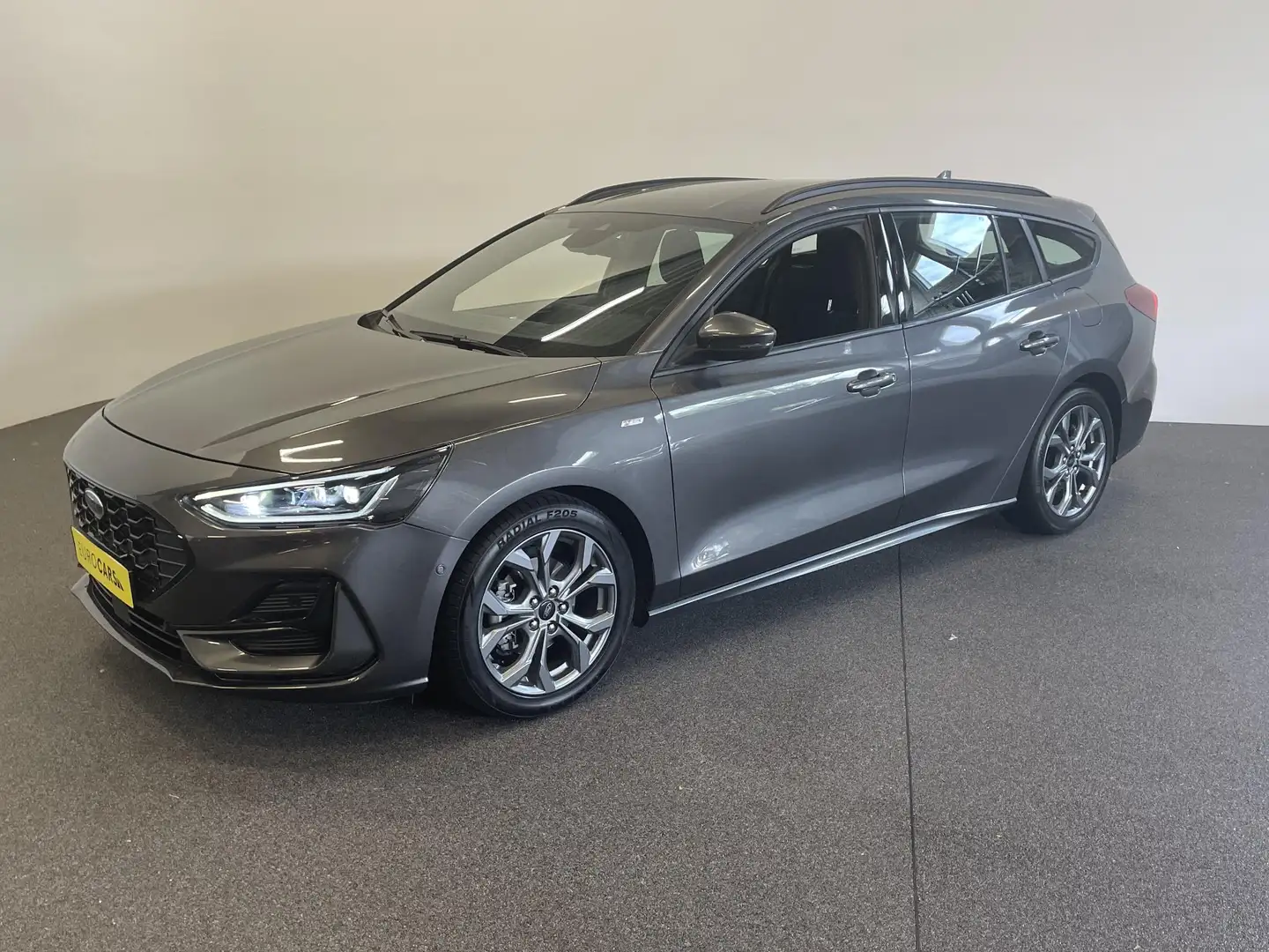 Ford Focus Wagon 1.0 EcoBoost Hybrid ST Line Navigatie Climat Grijs - 2