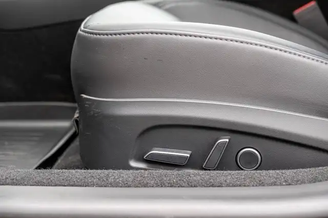 Tesla Model 3 view 15
