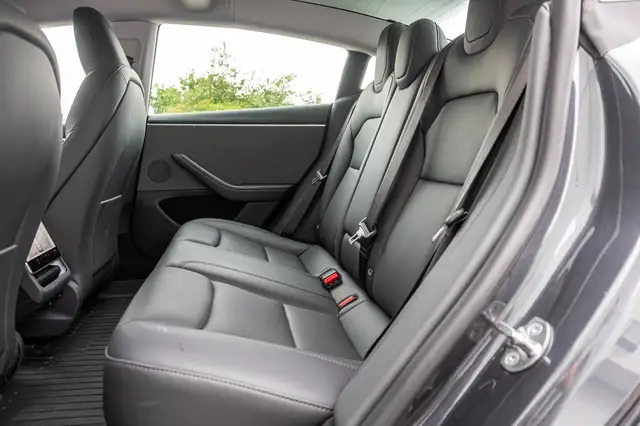 Tesla Model 3 view 9