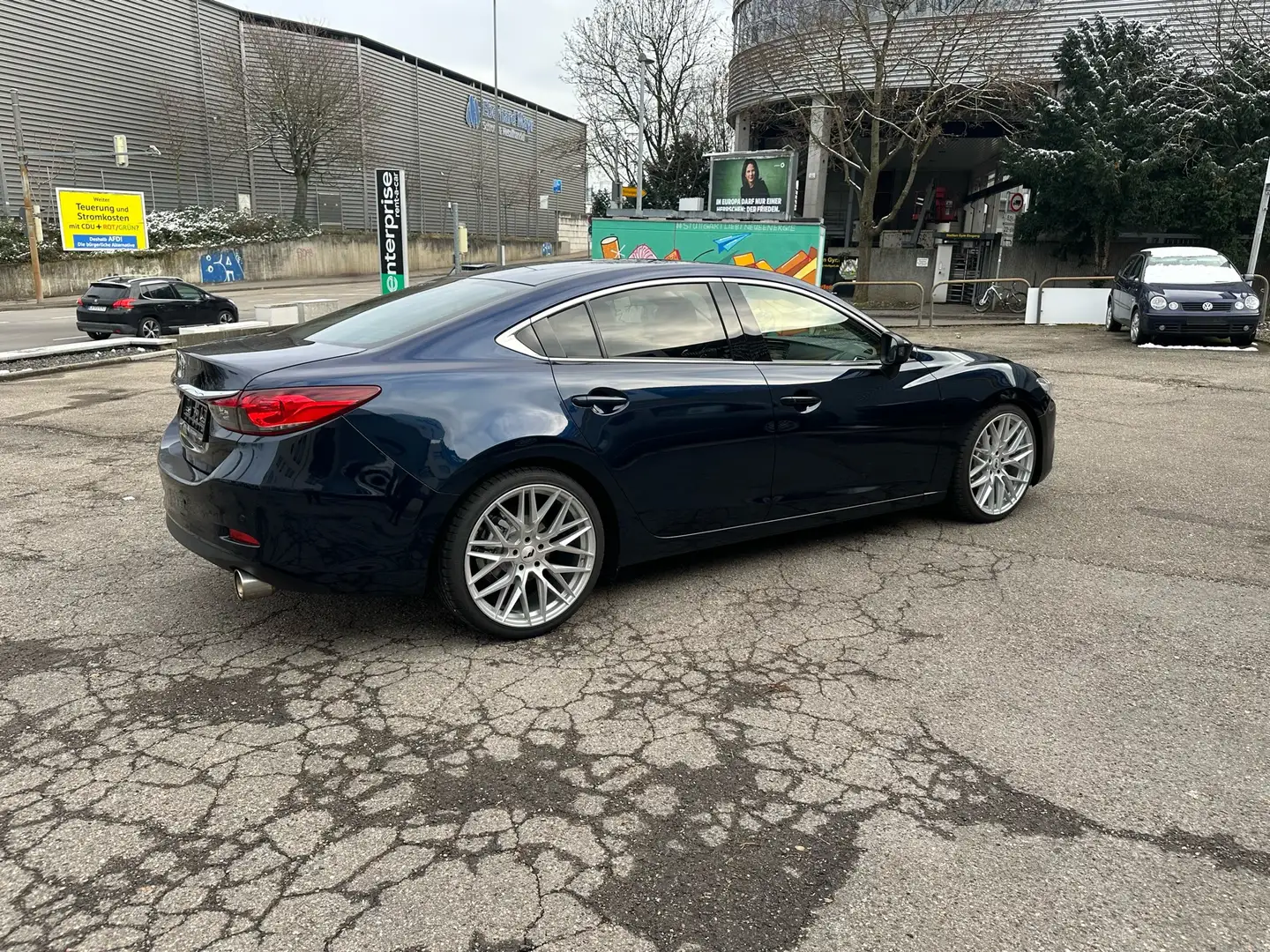 Mazda 6 2.2 Kombi SKYACTIV-D Aut. Sports-Line Blau - 2