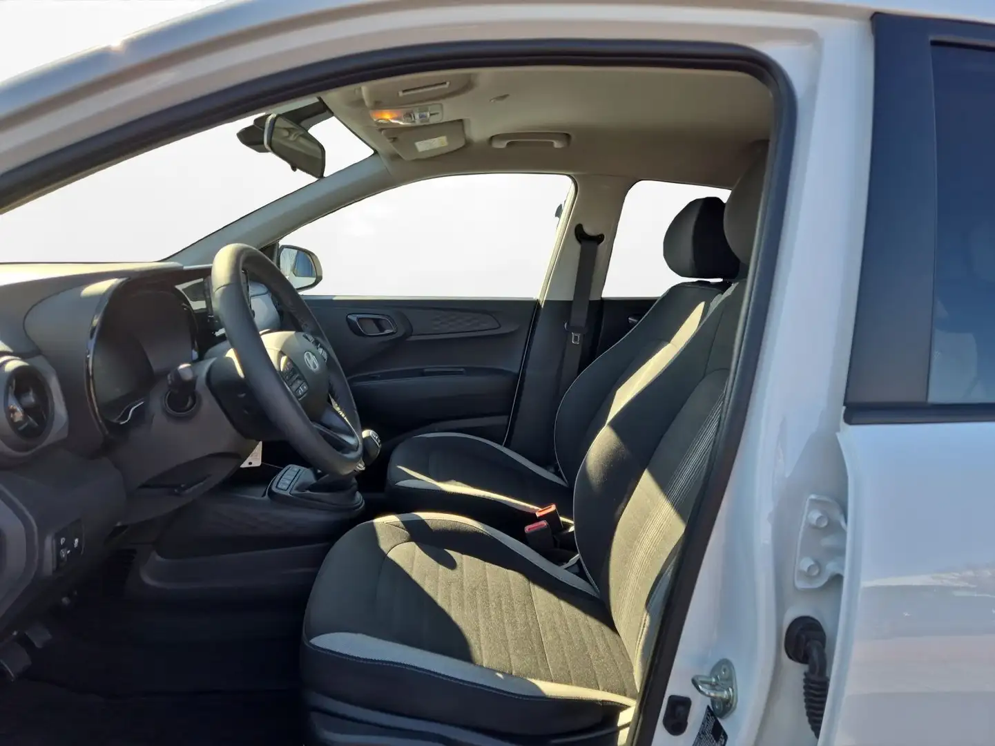 Hyundai i10 I10 1,0 TSI Select Klima Weiß - 2