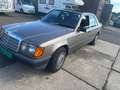Mercedes-Benz 300 Oldtimer W124 300d Marrone - thumbnail 1