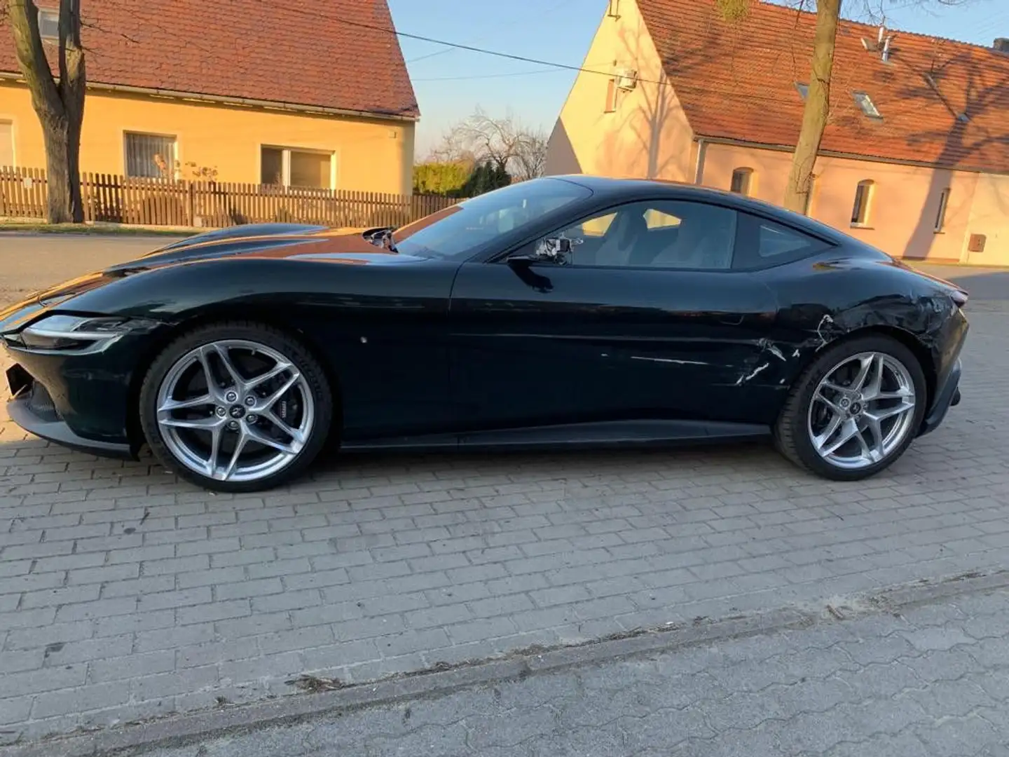 Ferrari Roma 3.9 T V8 DCT   Finanzierung möglich Grün - 1