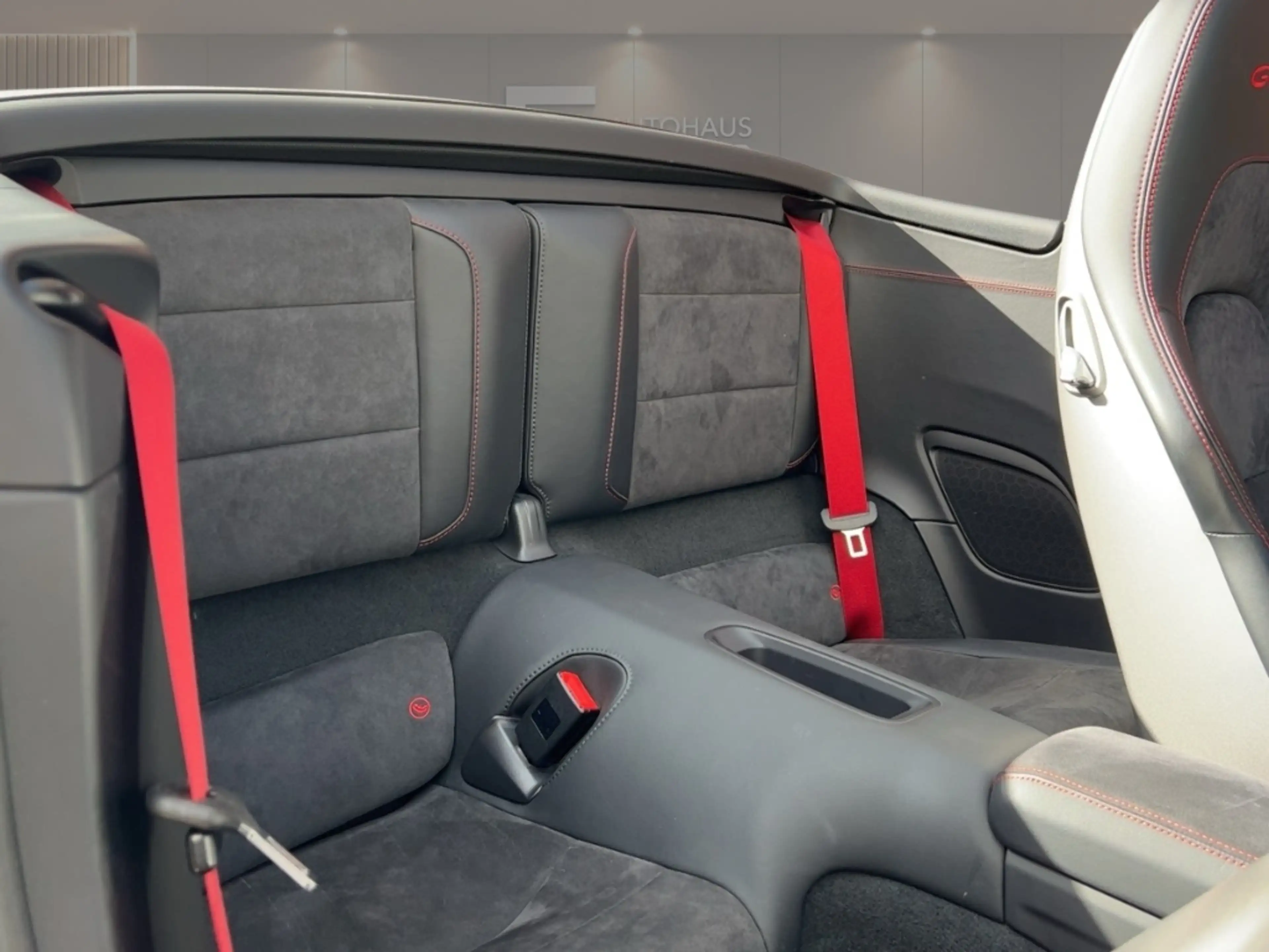 Porsche 991 .2 Carrera 4 GTS Cab/Chrono/Sportabg/GTS.Int. — photo 11