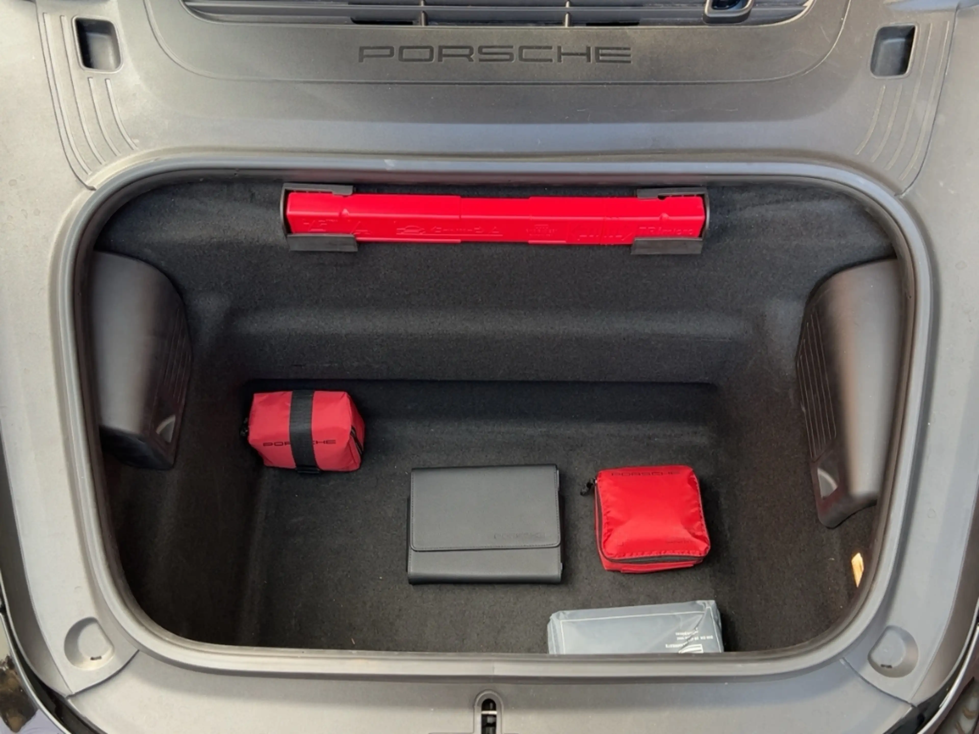 Porsche 991 .2 Carrera 4 GTS Cab/Chrono/Sportabg/GTS.Int. — photo 12