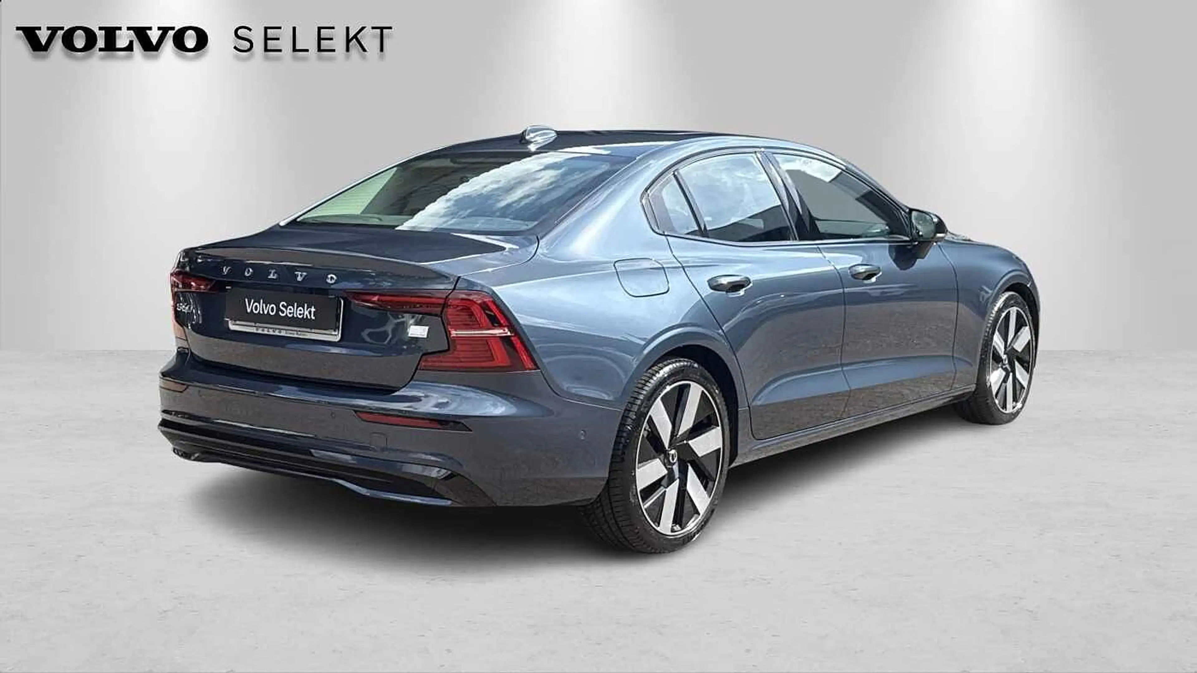 Volvo S60 T8 AWD Ultimate Dark — photo 5