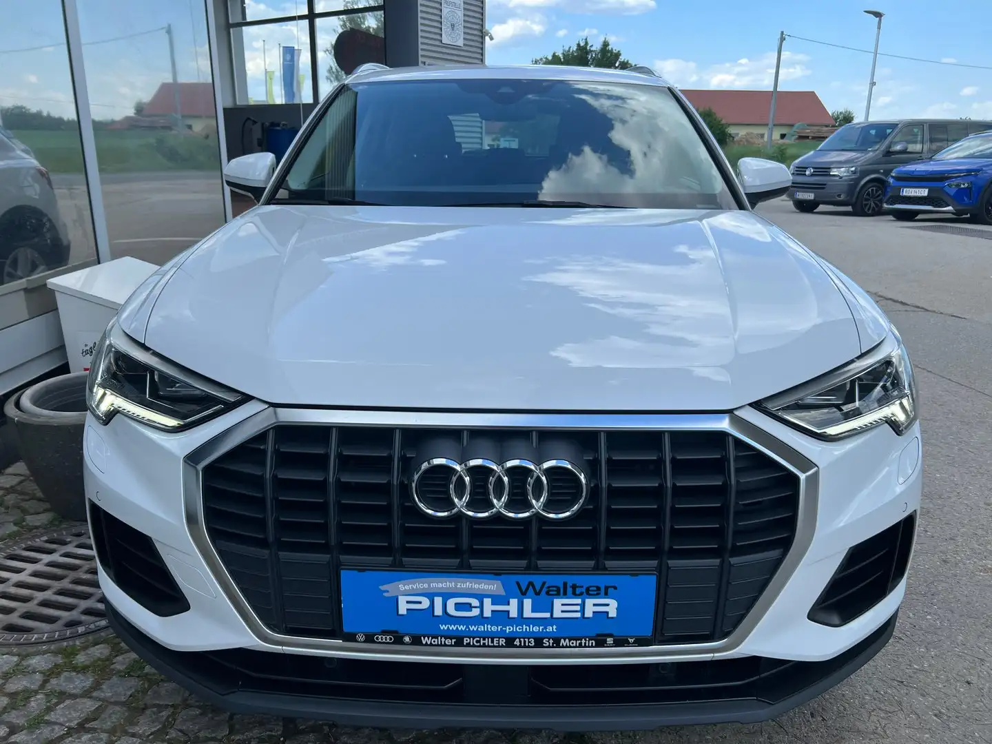 Audi Q3 35 TFSI Weiß - 2