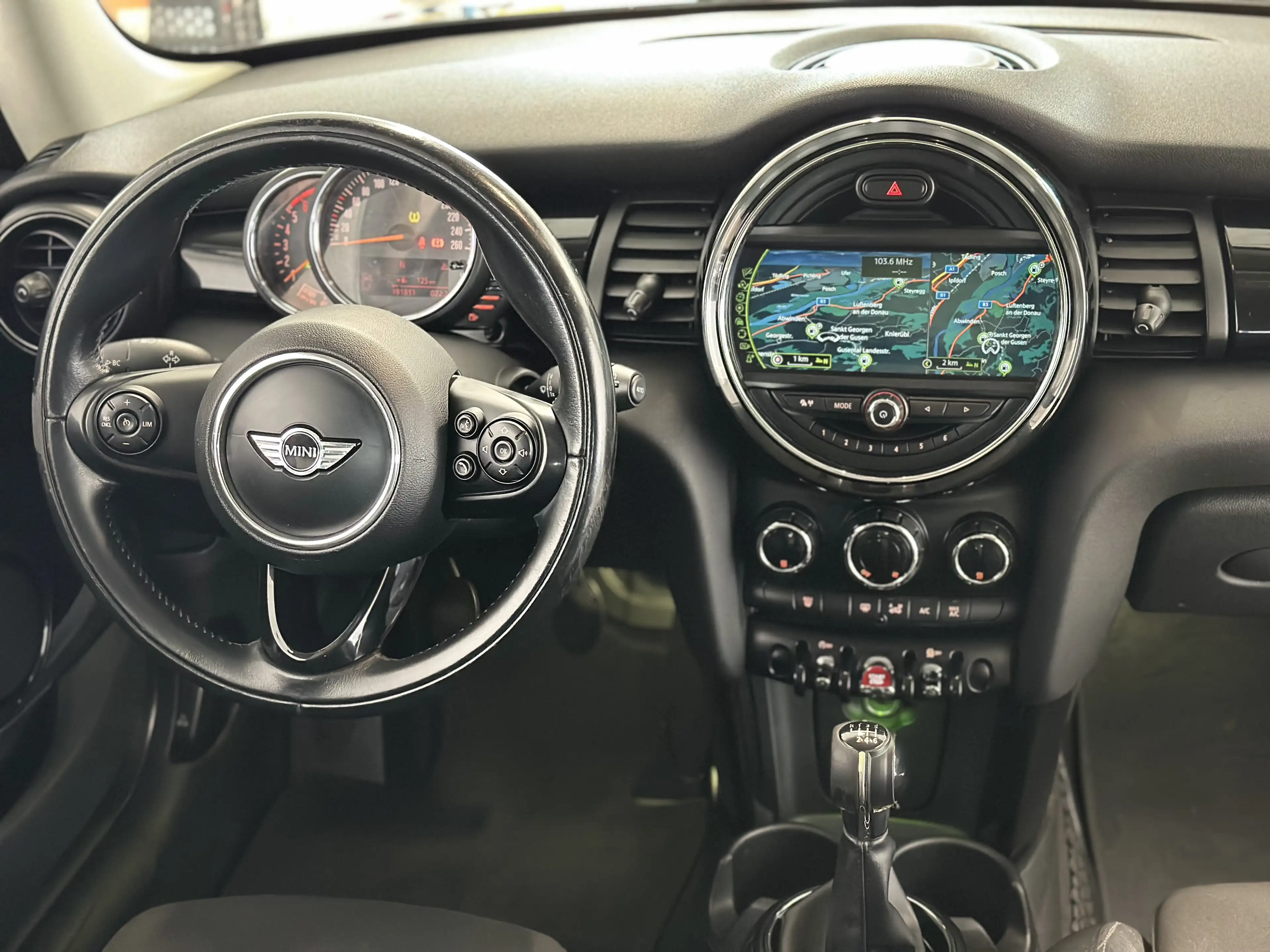 MINI One D One D — photo 13
