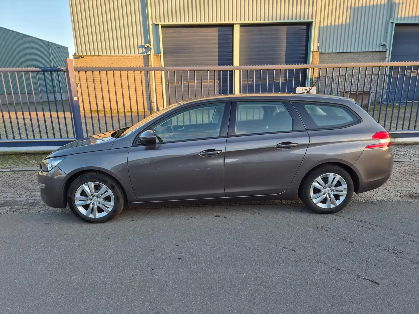 Peugeot 308 SW 1.2 PureTech *EINDEJAARS AANBIEDING!! Gris - 2