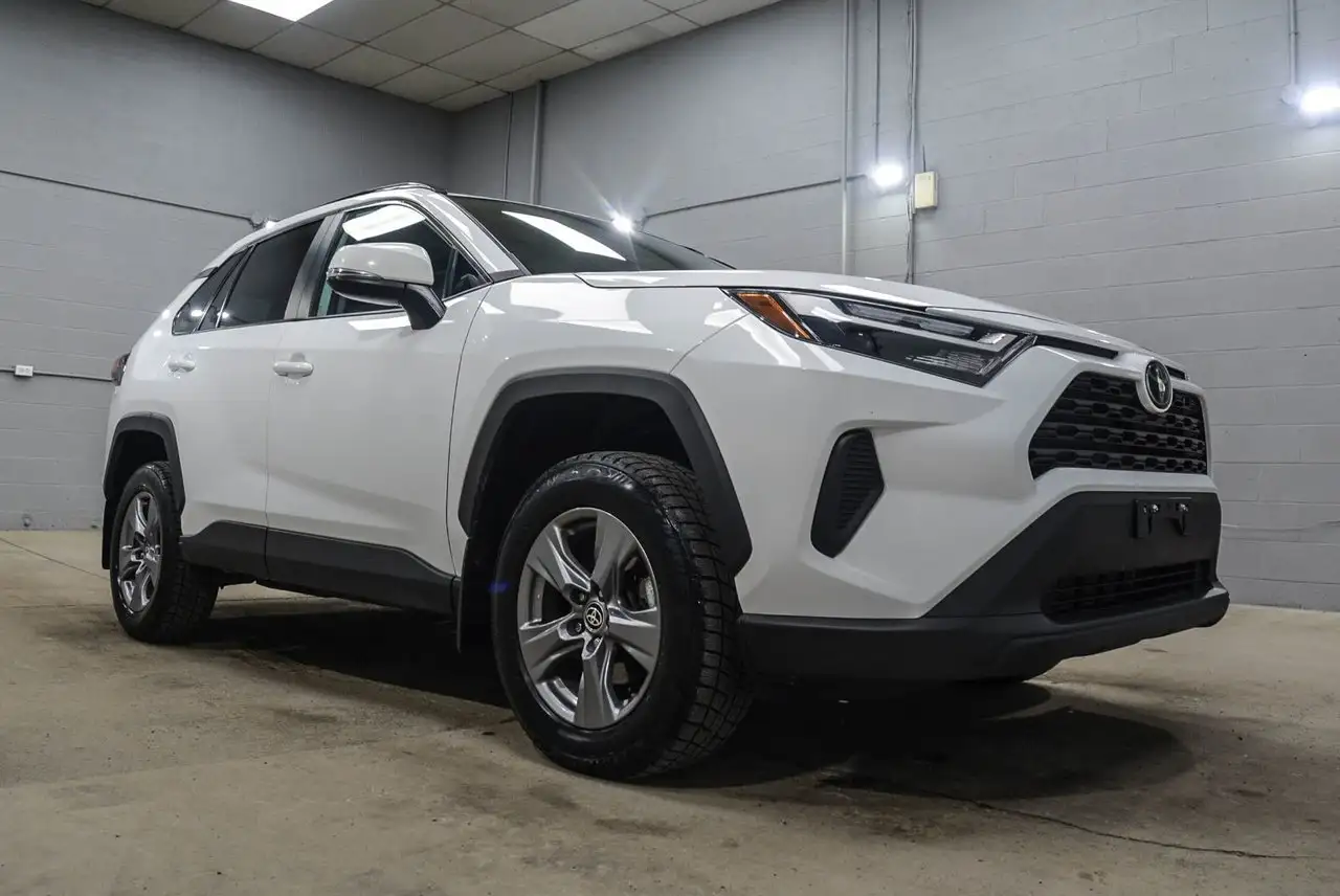Toyota RAV 4 снимка Toyota RAV 4