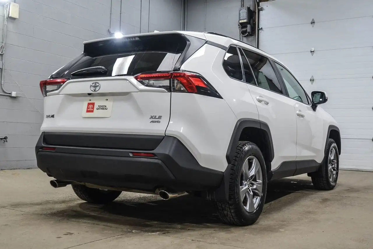 Toyota RAV 4 снимка Toyota RAV 4